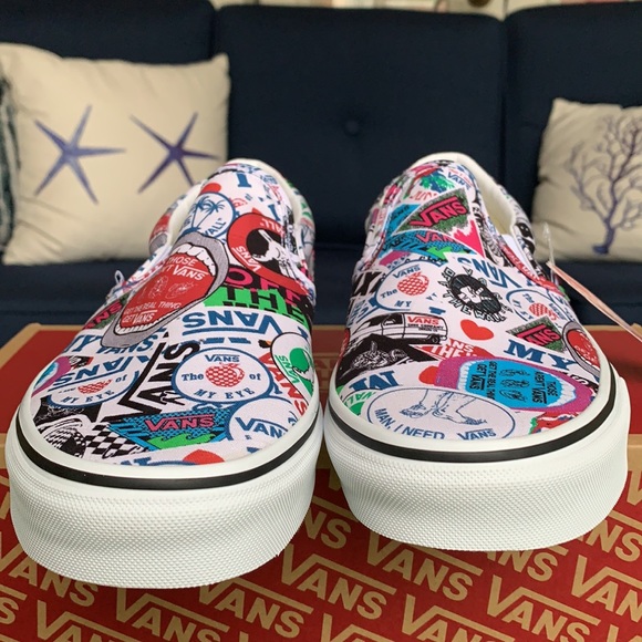 VANS Men’s CLASSIC SLIP-ON VANS MASH UP STICKERS/TRWHT Sneakers - Picture 12 of 16